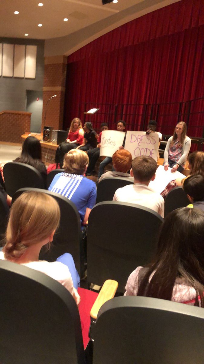5thWithHicks's tweet photo. 5th grade @ScottScorpions are touring Davis Middle this morning! We’ve got some mixed emotions - from nervousness to excitement! These kids will be ready for you, @EDMS_Principal 😊 https://t.co/ikptCdoFUU