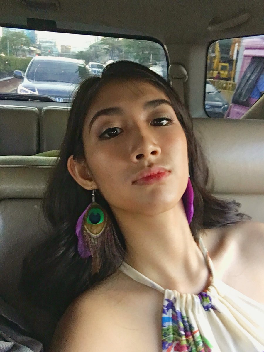 cheronkishes's tweet photo. round2ofmycarselfiesafterworkshop
#cfb #cebufashionbloggers #beAdmired #makeupstyling https://t.co/YC8AA933VZ
