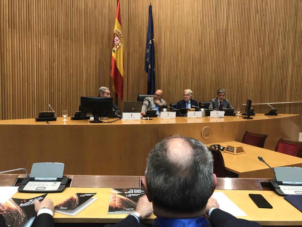 Presentacion del Plan de digitalización de la sociedad española elaborado  por CEOE en el Congreso de Diputados introduce Julio Linares Presidente Comision Sociedad Digital de CEOE <a href="/CEOE_ES/">CEOE</a> <a href="/Ametic_es/">AMETIC</a> <a href="/redpuntoes/">Red.es</a>