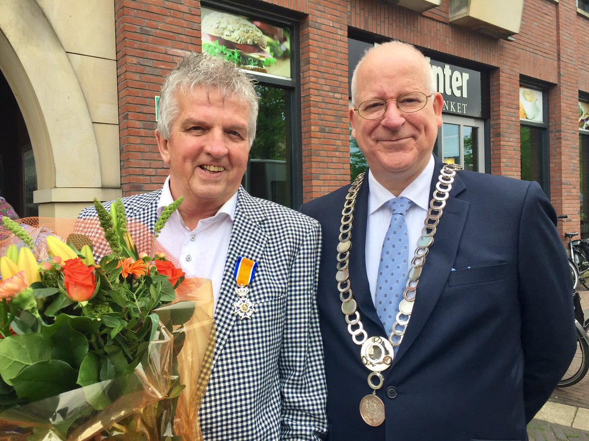 welsteetwente's tweet photo. We zijn erg trots dat onze directeur Bert Kolfoort vandaag is benoemd tot Ridder in de Orde van Oranje Nassau. Namens iedereen die bij Welstee is betrokken, feliciteren wij hem daarmee van harte: https://t.co/YLc7ziJtJq #lintjesregen2018 #ridderindeordevanoranjenassau https://t.co/btevp2jH3I
