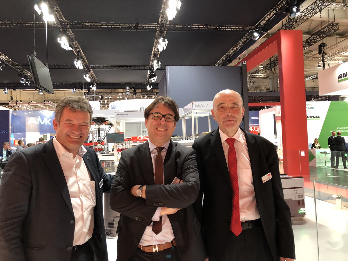 Your way to sm@rt factory! Johann Soder von SEW Eurodrive begeistert wieder mit Zukunftsvisionen von #Industrie40 - der #VDMA ist Feuer und Flamme! #HM18 #VDMAFB