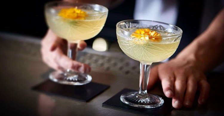 Join us for happy hour from 6pm-8pm Tuesday through Friday! We offer a club menu with mouth watering small plates, signature cocktails, fine wines and craft beers. See you there! #santamonica #thebuffaloclub #happyhour #finedining #fullbar #wine #craftbeer