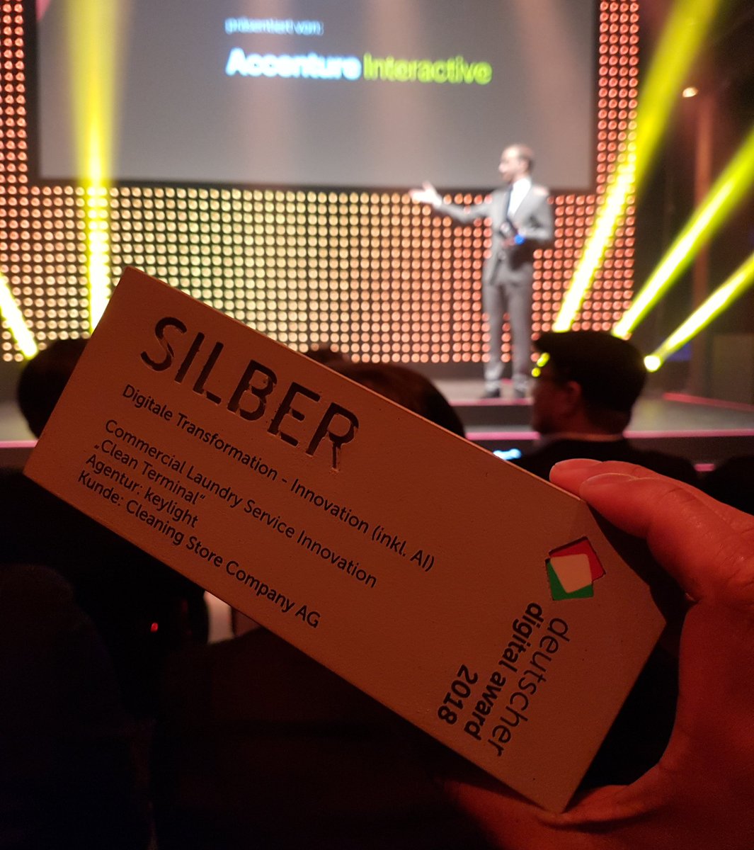 JanFroysok's tweet photo. Commercial Laundry Service Innovation just won a #Silver #award at #deutscherdigitalaward. @janboehm @BVDW @keylight_de #TeamCleaningstorekeylight #swiss #DigitalInnovations https://t.co/UdM9DO7JMS