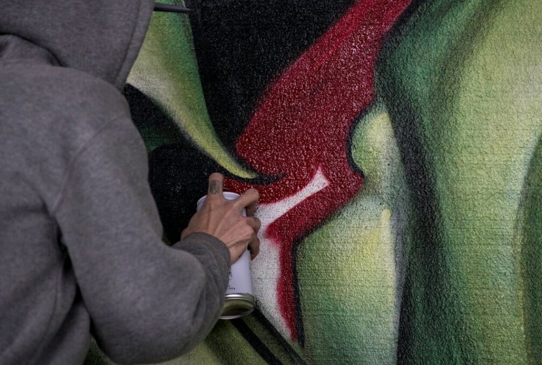 Our live muralists left a permanent mark on the fest with their imaginative and detailed paintings 💗 Visit Fox Street Conpound to view their murals and reminisce on an incredible 420 weekend!⠀