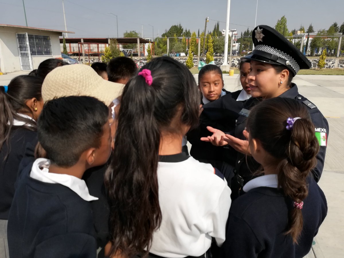SSPPCSnAndresCH's tweet photo. El día de hoy, la Dirección de Prevención del Delito llevó a cabo en la  Primaria Justo Sierra, el Taller Interactivo de Prevención al Acoso Escolar. #EscuelasSeguras #SanAndrésColula https://t.co/ymXjJqdiYg