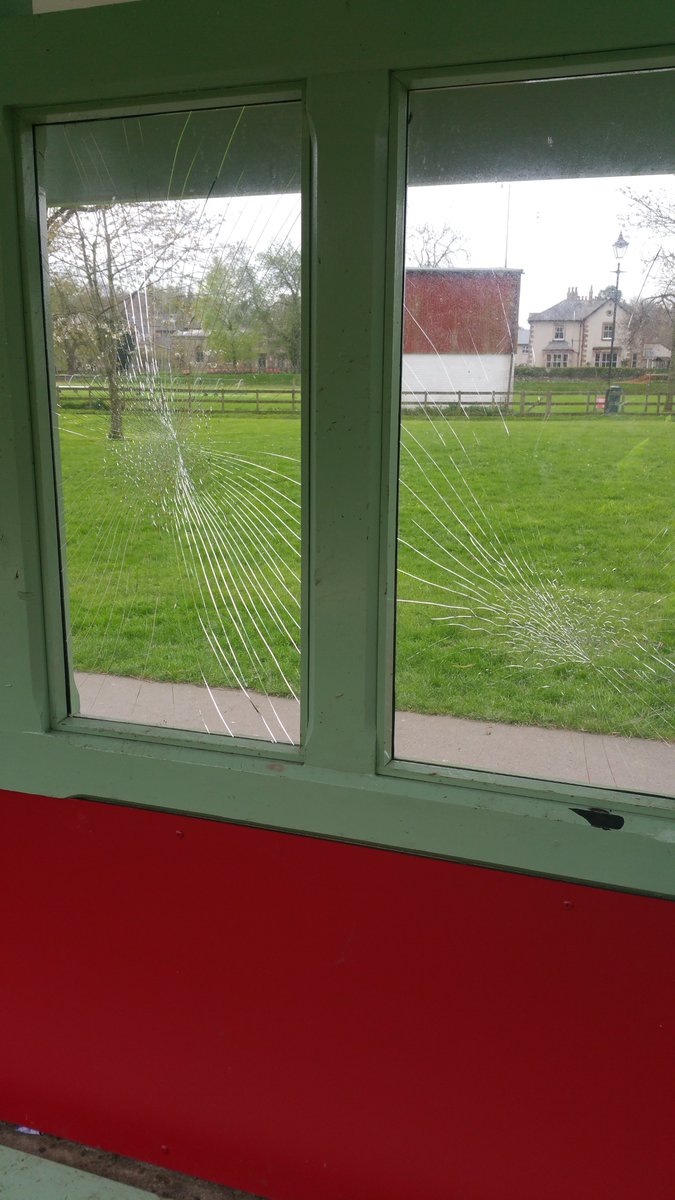 Sad to see damage to Appleby's Butts Shelters. Contact the Police Community Support Officer if you have any information. #applebynews twitter.com/EdenPolice/sta…