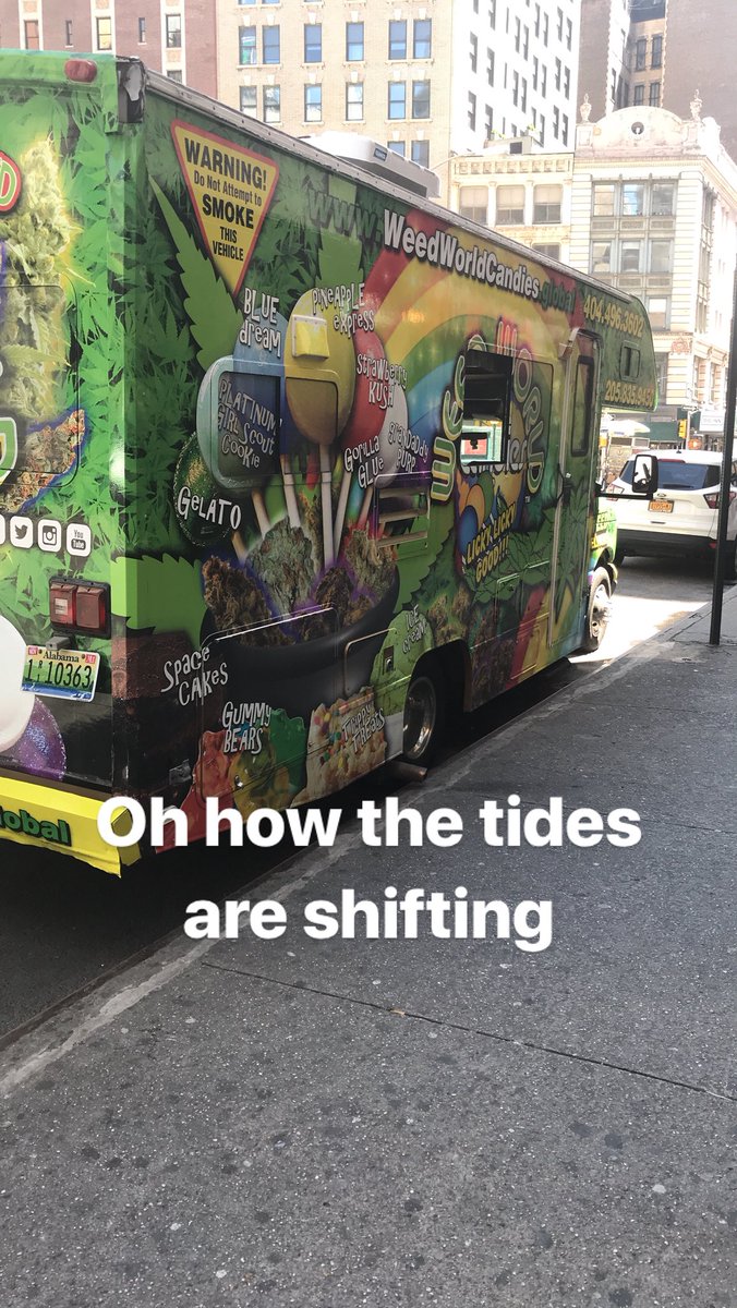 Green_AML1's tweet photo. “What’s happening” asks twitter:  well a whole lot in Manhattan I say: https://t.co/9QCgze7dNg