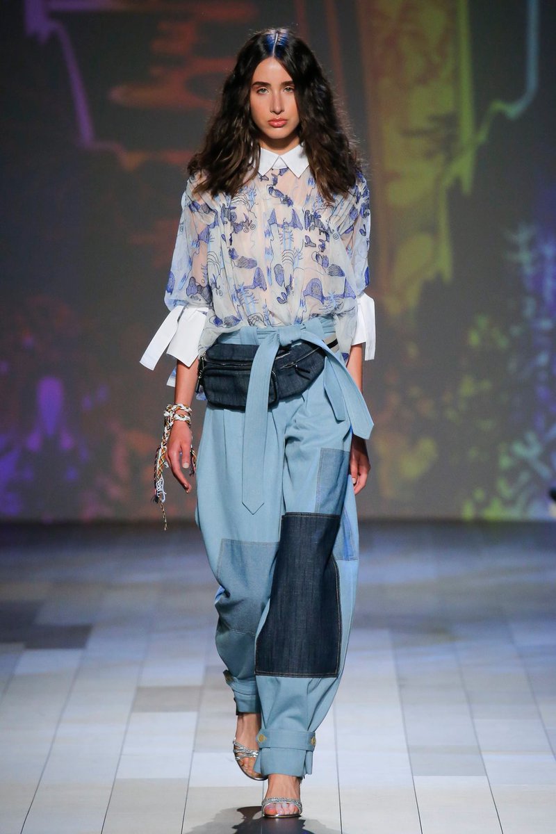 VivienneTam's tweet image. #VTSS18 | Adventures of Blue Mountains in Spring  

Traveling through the Earthy Ethereal Landscape in VIVIENNE TAM 

#VIVIENNETAM #SpringTravels #Wanderlust
