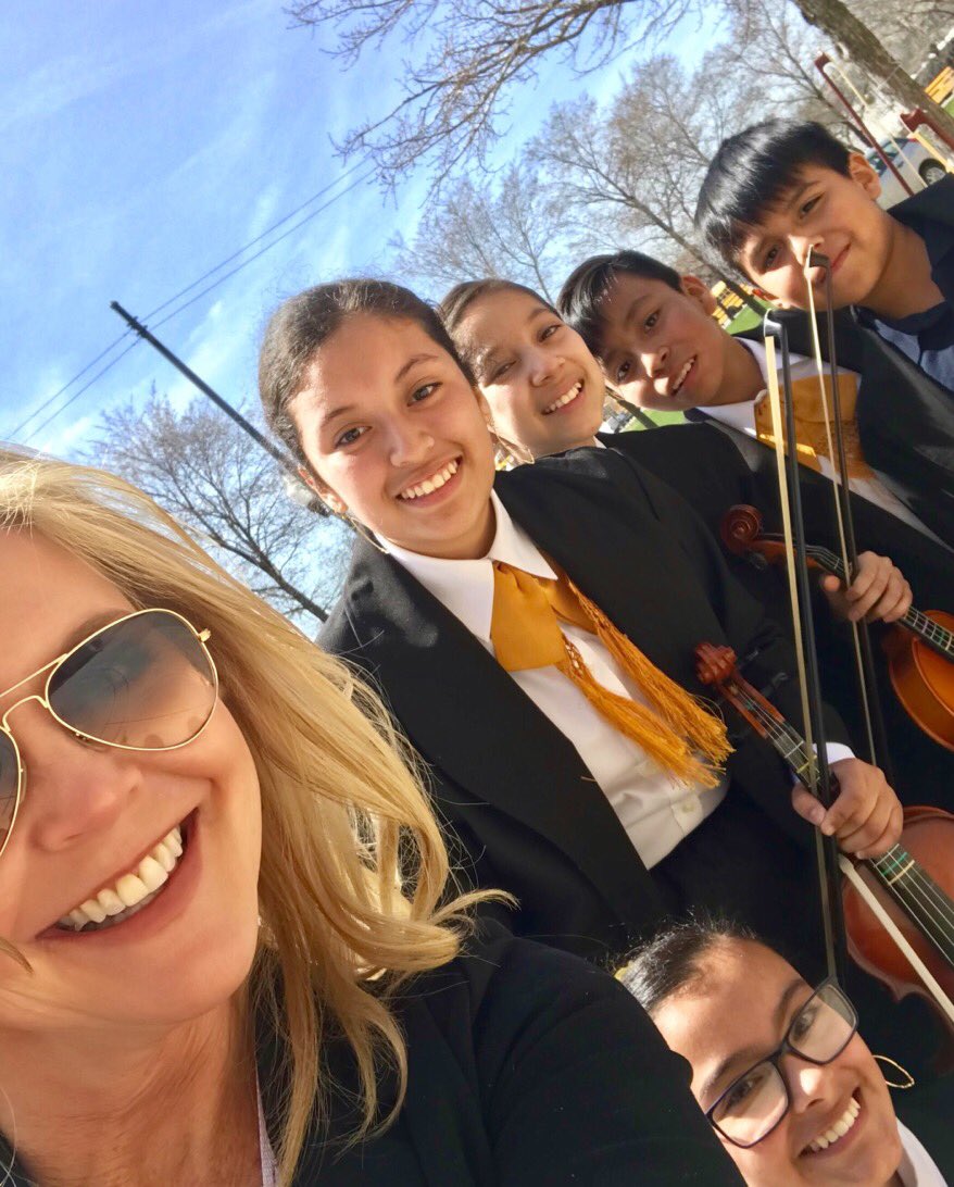 VAoftheArts's tweet photo. AMAZING Students and Talent @MagnetSchlsMSA @OrozcoAcademy - thank you for sharing your music, dance and tumbling clubs with us!! #Inspiration #ifitdoesntchallengeyou #itdoesntchangeyou @BibbSchools https://t.co/G4KcHqyyZY