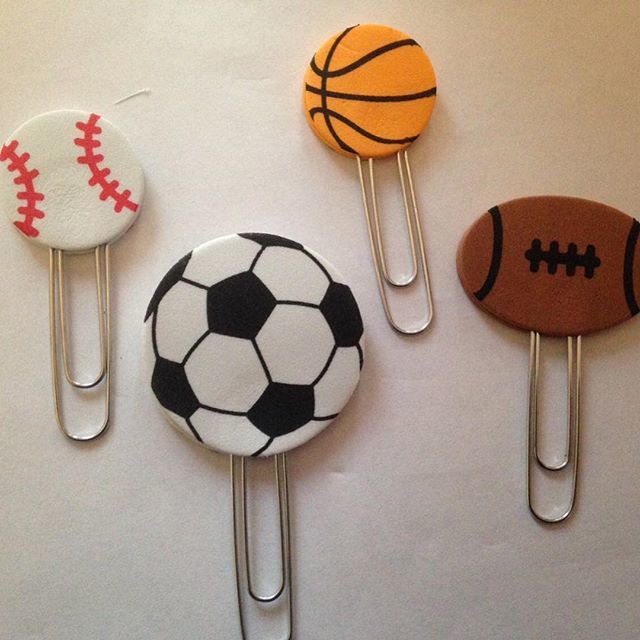 MaWritesReviews's tweet photo. From my #etsy shop: #Sports #Basketball #Baseball #Football #Soccer #Team Decorative #PaperClips: #Teachergifts. #ClassHandouts. #PlannerClips. #PageMarker. #Bookmark. #vbs #gameonvbs #housewares #office #backtoschool #fathersday https://t.co/6hN9xezzHt https://t.co/Q08jzY6smC https://t.co/C1qFHz77cH