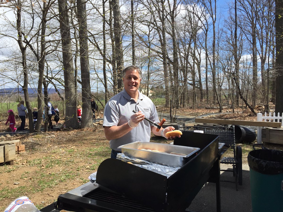 jwolff_nasd's tweet photo. Look who is grilling at the Earth Day Celebration for Shafer K students! https://t.co/vciZTLk6mi