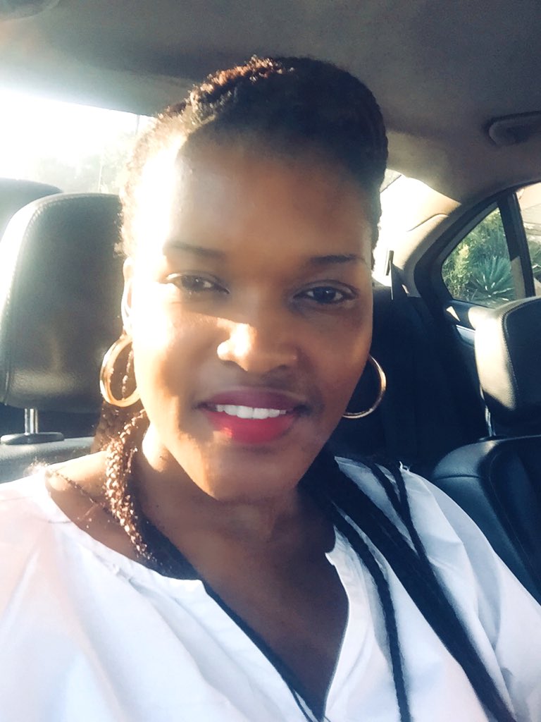 lmoseki's tweet photo. #Birthdayvibes #OutandAbout #Birthdayselfie #Iamlove #Grateful #Godisgreat #Love #Happiness #Joy #Peace #Light #Purpose #Allaligned #LM 💛🎈🌻🍾🥂🎊🎉 https://t.co/yOXKC4Sm8A