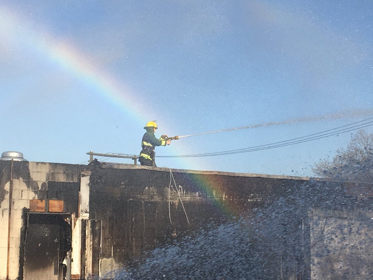 We have confirmed that it is not in fact a pot o’ gold at the end of the rainbow. Even better it’s a Vancouver Firefighter! #vfrs #vanworkingfire <a href="/IAFF18/">Van Fire Fighters</a>