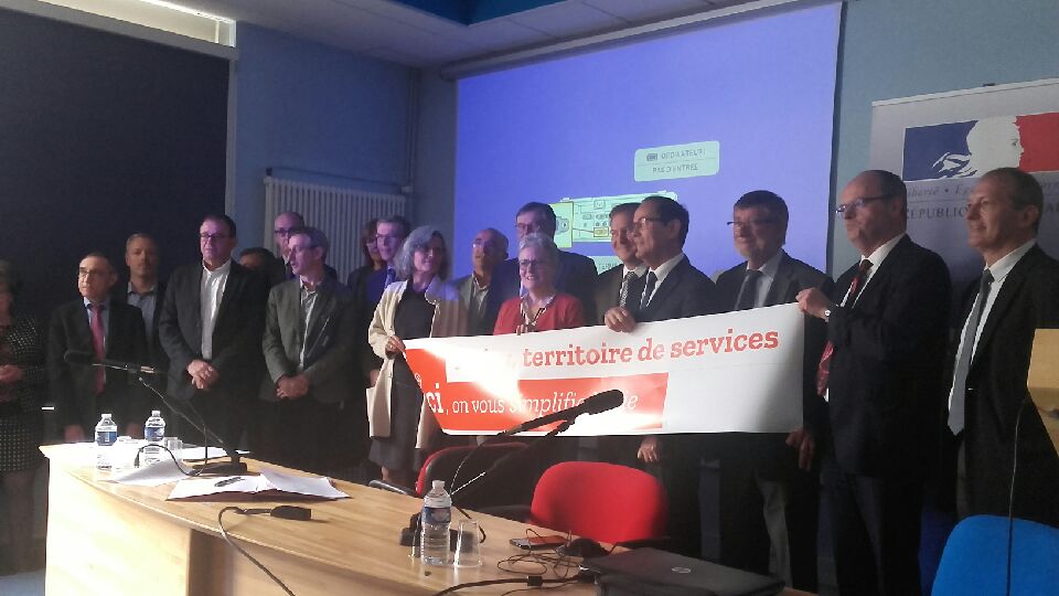 Fouchereau2's tweet photo. @chalopinbauge @payebienf @BaugeoisVallee @GillesGrimaud @Prefet49 @Maine_et_Loire @chalopinmartin Signataire pour la CCVHA, territoire engagé pour améliorer l'accessibilité des services au public de ses habitants @EGlemot @MNooruddine @Hamard67338042 @Virguichard49 @YaminaRiou https://t.co/JCF2EaJBBp