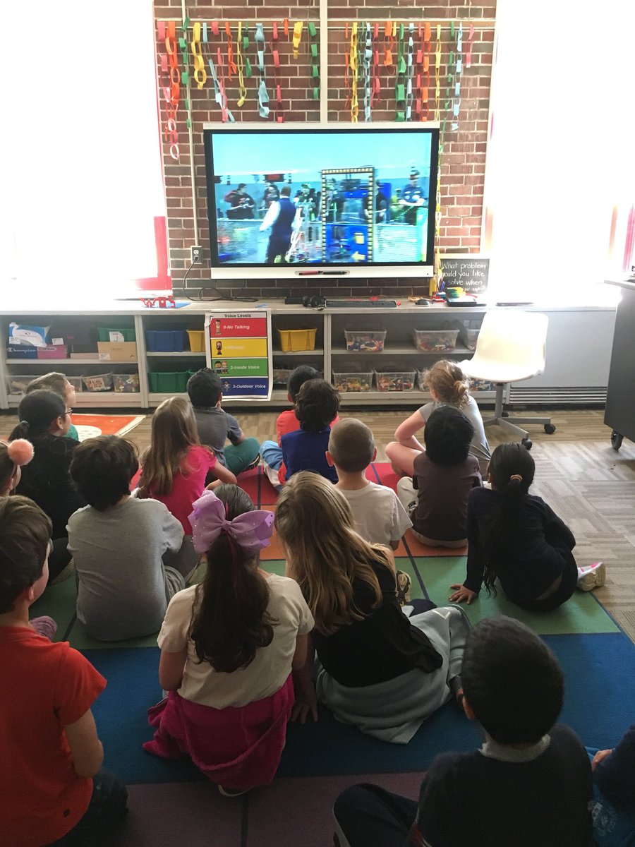 MrsNerkizian's tweet image. Cheering on the @SO_BOTZ team at the #FIRSTchampionship in Detroit with @Mrskuhnsclass4 Way to go #team6911! @WOSnews @EckTZ