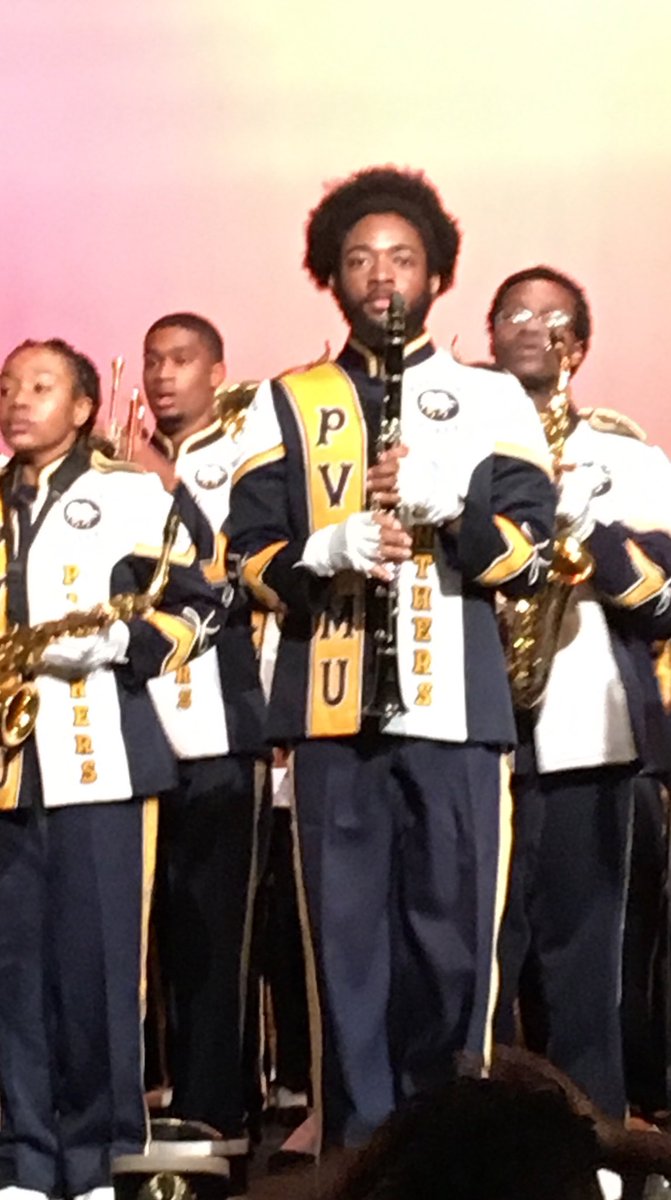 cara fong tweet media