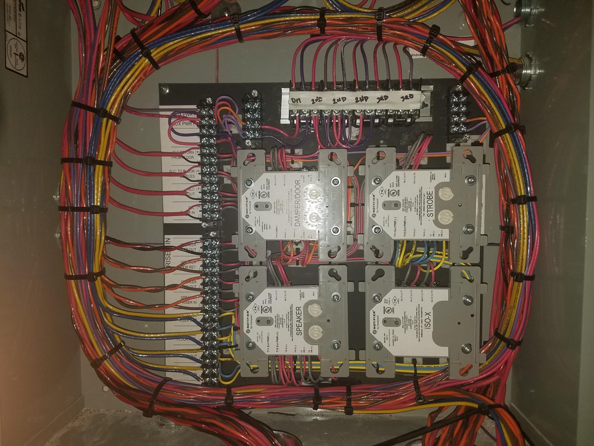 SpaceAgeElect's tweet image. Check out this impressive installation using a Space Age prefabricated solution #SpaceAgeElectronics, #NETSolution #NoExcuses