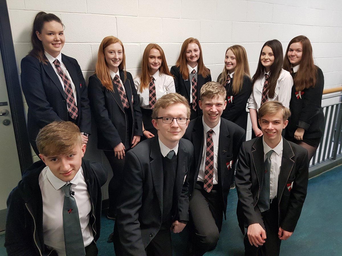 BraesModLang's tweet photo. A fond farewell to the #HigherGerman class of 2017/18. A great group with the potential to do well in the final exam. Don't forget to study! #SQAexam2018
4th June 🇩🇪
#onelastpush https://t.co/L2RELDnvQr