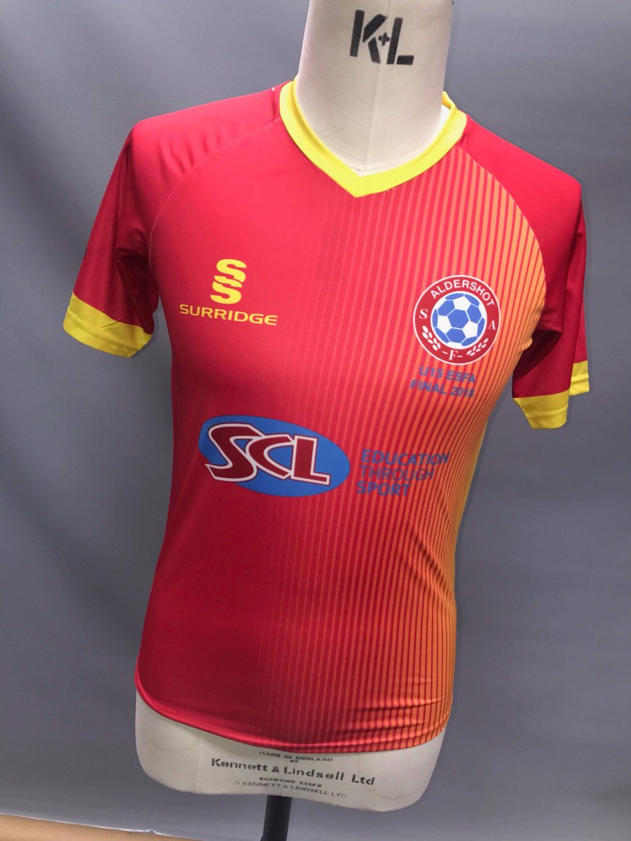 AShotSchoolsFA's tweet photo. Some amazing products being produced for the National Final @SchoolsFootball with thanks to Danny, Lauren &amp; Jimmy @DannyVSurridge &amp; association sponsor @SCLeducation &amp; thanks to Greenchester Homes for all your support @HantsSchoolsFA #U15final 16 May @stokecity https://t.co/SKUMuPRz2U