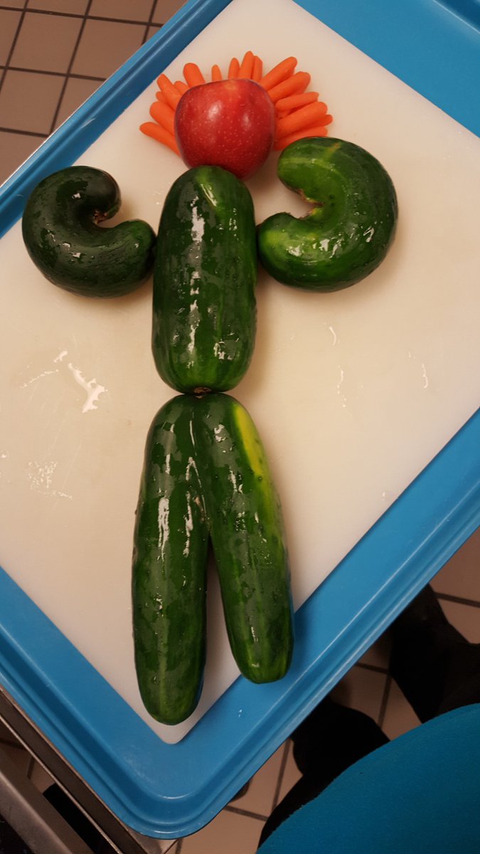 thes_elem's tweet image. You have to love our creative THES Cafeteria Team!  Especially when they email you to "Stay Strong, 35 more days of school left" and send you this creation from the kitchen.  #CreativeCooks  #SuperStarFood