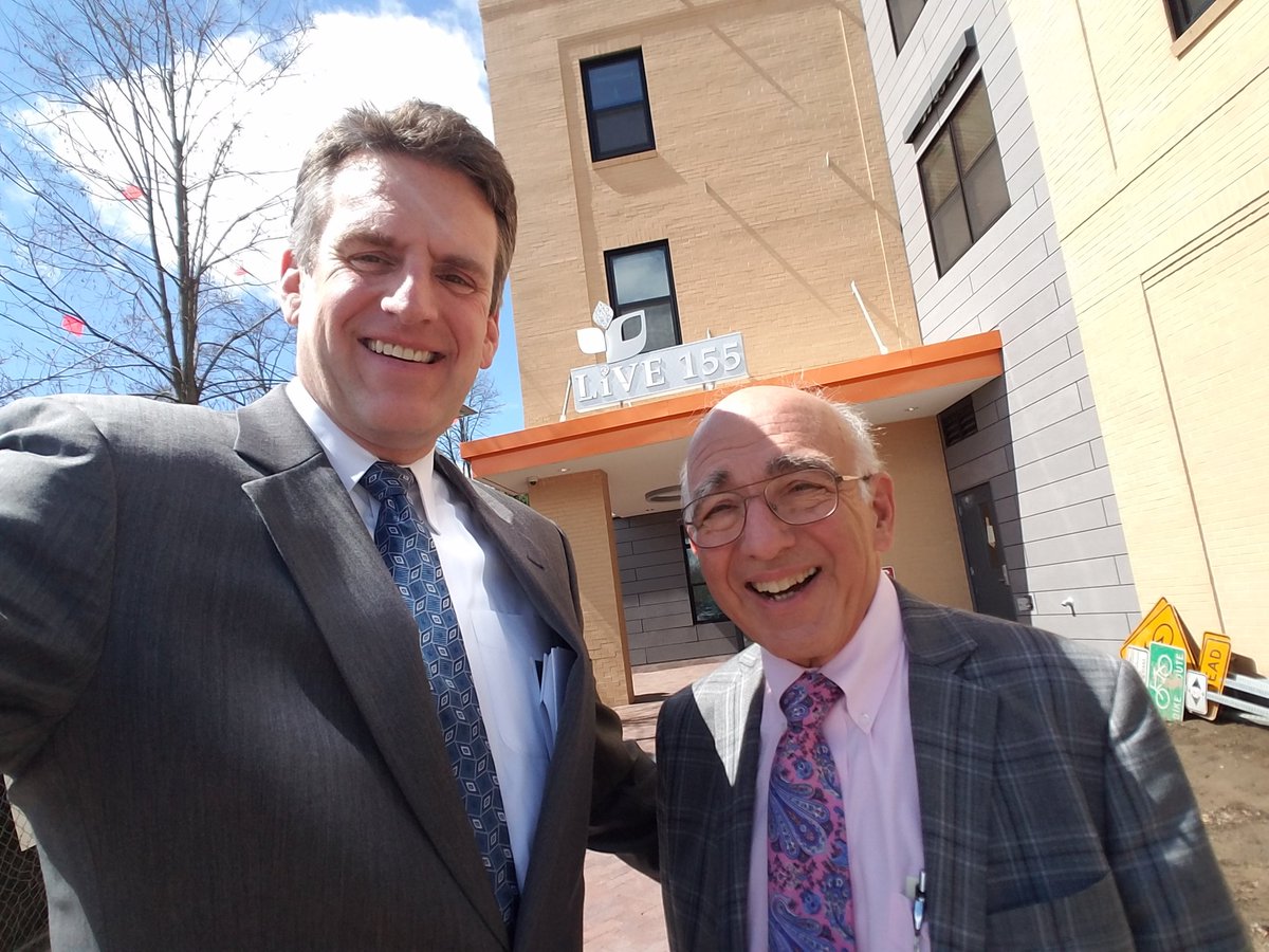JayAshMACP's tweet photo. Gr8 2b@ Live 155,  @WayFindersMA Northampton's newest mixed-income/use dev.  @MassGovernor sent housing &amp; road $$ to support @MayorNarkewicz vision for Pleasant St. Thanked @SenStan &amp; late Rep Kocot &amp; Warren, Markey &amp; McGovern for bipartisan efforts to fund projects like this! https://t.co/QW889cbHnk
