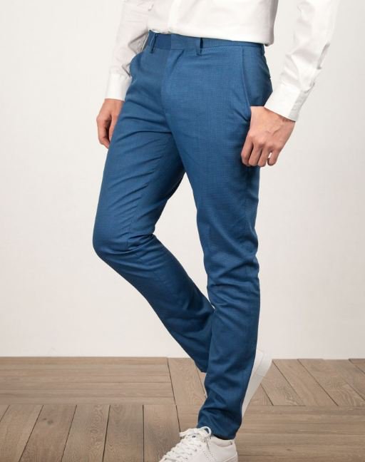 shopombu's tweet photo. Y llego el azul para ponerle color a los momentos especiales ☑️
#ombu #trajes #americanas #pantalonslim #azul #hombre
https://t.co/LlhznhhFBx https://t.co/VXr5kZUble