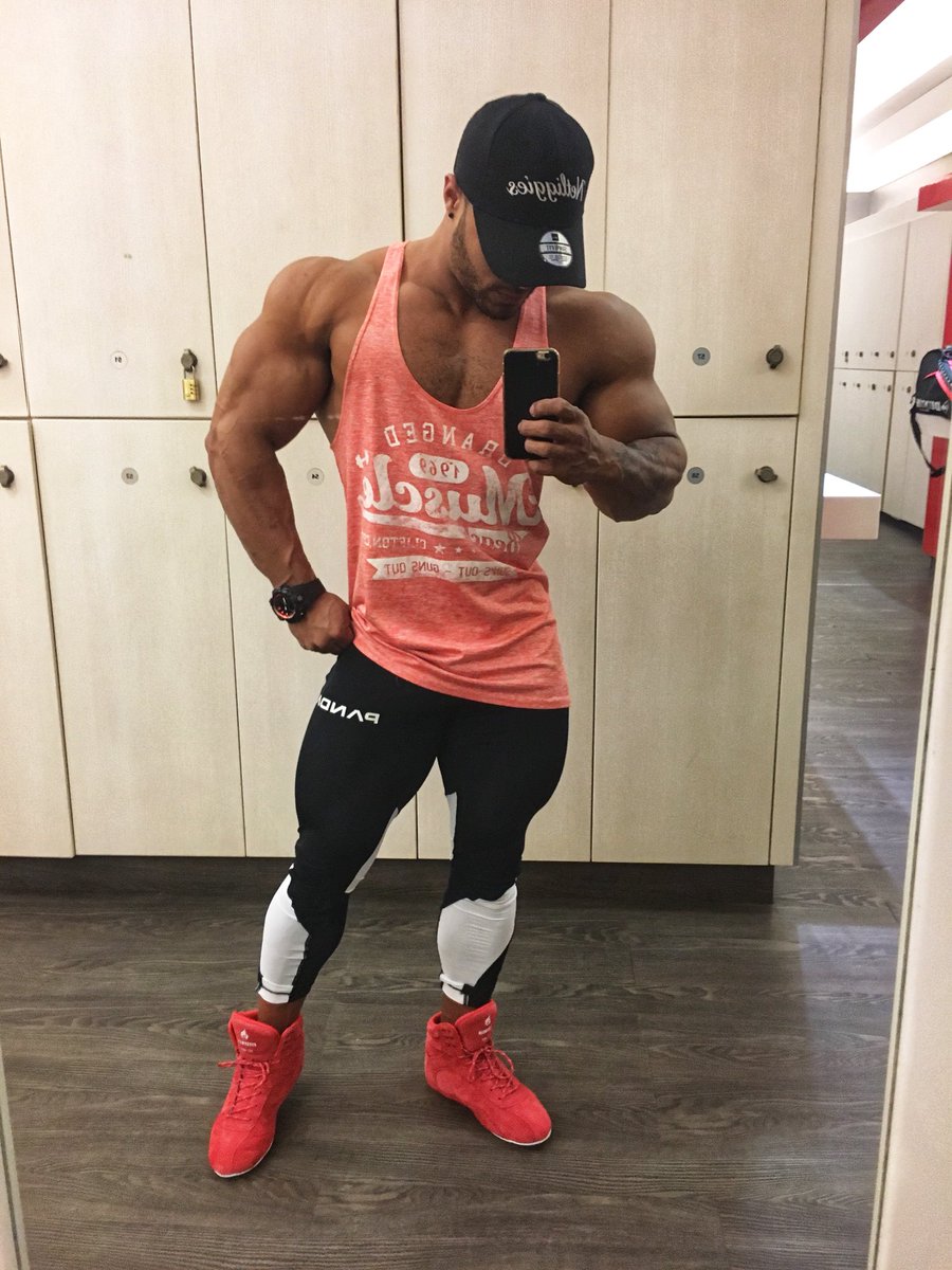 Netliggies on the Leg day repping <a href="/Ryderwear/">Ryderwear</a> shoes