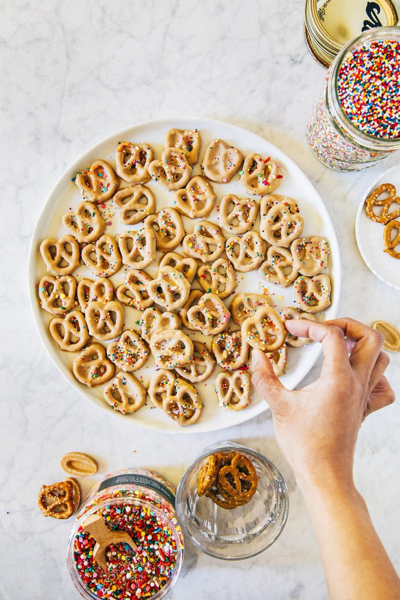 hummingbirdhigh's tweet image. New Post (4/26): Dulcey Yogurt Pretzels! hummingbirdhigh.com/2018/04/dulcey…