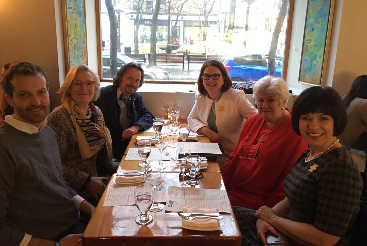 janephilpott's tweet photo. Big treat to have dinner with former Minister of Health (mother of medicare) M Begin, current Minister of Health @GPTaylorMRD, former Minister of Public Health, @Carolyn_Bennett, former PS for Health @JoelLightbound, &amp; health-champion Senator Dawson. Guess what we talked about? https://t.co/iu95UTWAzT