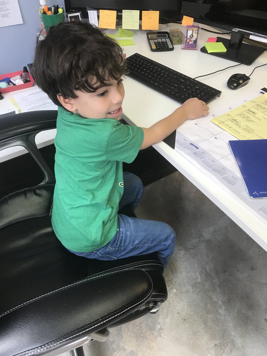 mdecker2008's tweet photo. It’s #nationaltakeoursonsanddaughterstoworkday!  Max knows how to make some deals!!! Who could say no to that face? (Buy, sell, buy!!) just kidding I’m not a stock broker. #DowntownIndy #lawyer #cutenessOVERLOAD #startthemyoung https://t.co/Q9gk7vusLw