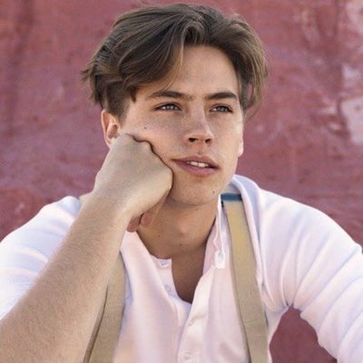 Now that I’m back it’s time to change things up. #NewProfilePic