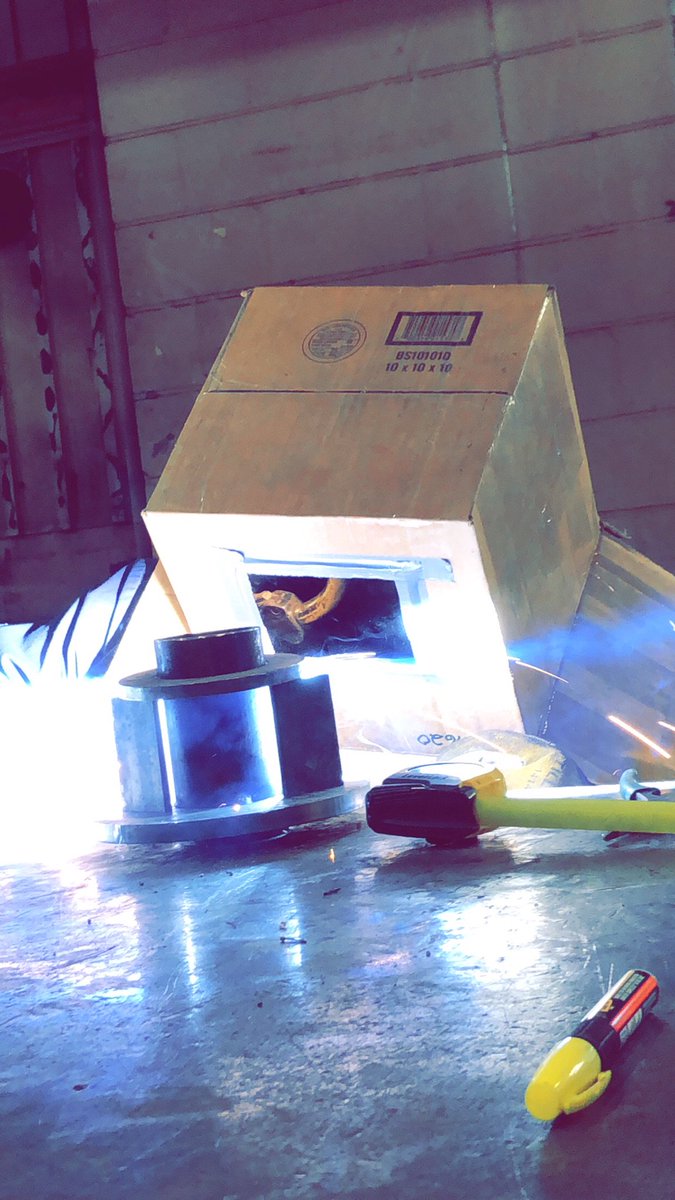 anguyen8821's tweet photo. Get to Minecraft weld helmet lol. #africanengineering https://t.co/RsmsAuqXVJ