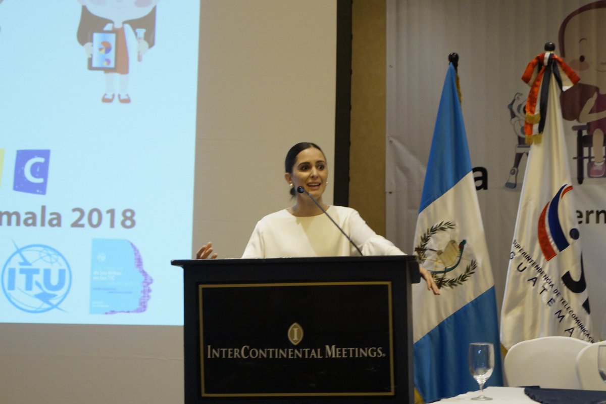 SITgt's tweet photo. @marisabelruize de @SHEVAWORLD1 presentando su proyecto que busca capacitar a mujeres y niñas en Guatemala para aprender a utilizar las tecnologías #girlsinict #guatemala https://t.co/ZEZY5Vf4pi