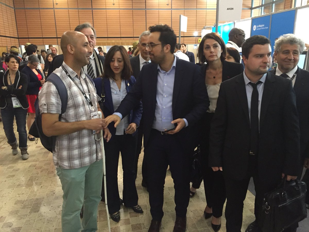 Anissa_Khedher's tweet image. Retour sur le #DuoDay2018 avec mon binôme Sami, non-voyant. Echanges très riches sur l&apos;inclusion des personnes en situation de handicap + visite de #TheWebConference à Lyon avec @mounir. @s_cluzel @handicap_gouv facebook.com/anissakhedher/…