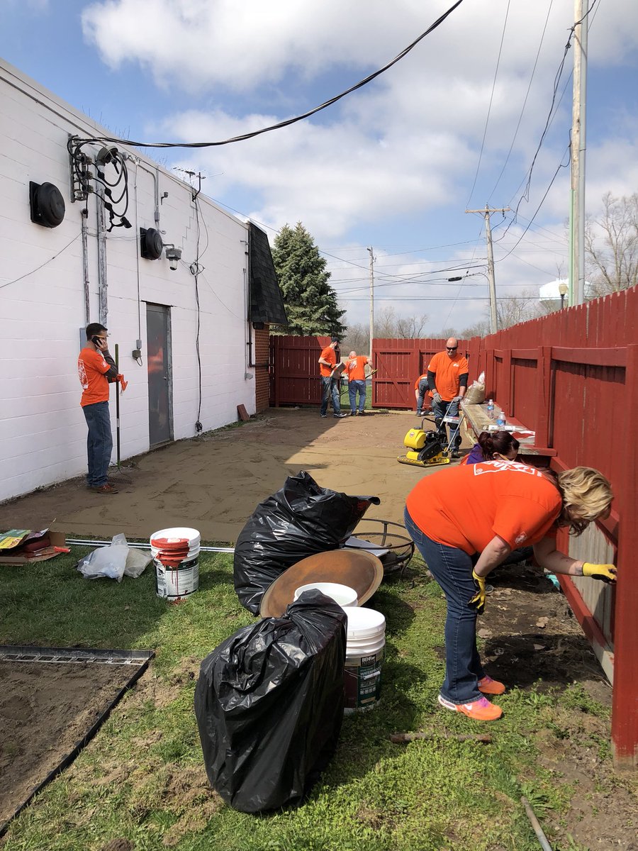 #SpringIntoService with my #D245 family! Fence painting 😁