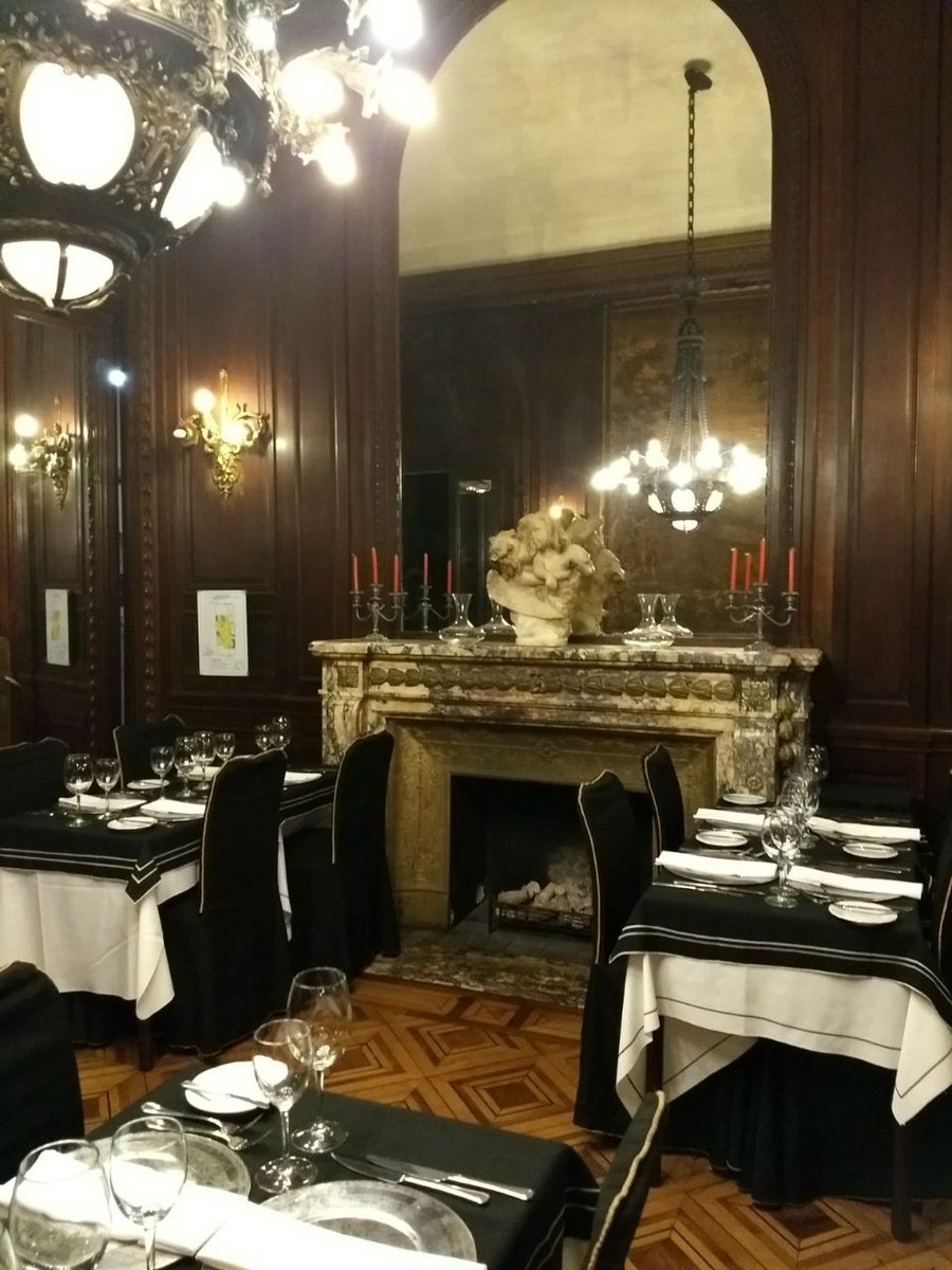 miriklaus's tweet photo. Ayer estuvimos cenando en Club del Progreso Restaurante.! Buenísimo! la comida excelente y el lugar, un verdadero lujo!!! Gracias @LosResto @ClubElProgresoR https://t.co/sp74rR6ZO1