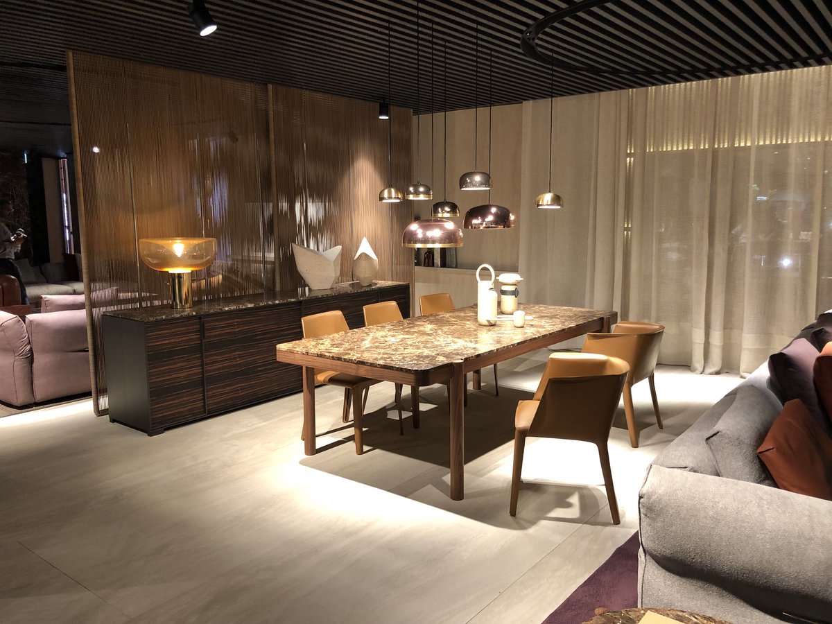 interdesign_uk's tweet photo. PRODUCT OF THE WEEK
New Gustav #table designed by #CarloColombo #FLEXFORM #flexform2018 https://t.co/ltjLzWdTqE