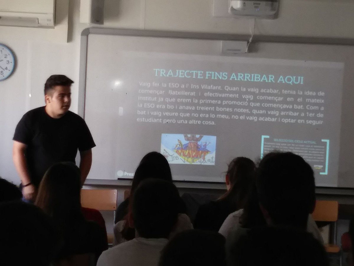 insvilafant's tweet photo. Els alumnes de 4t d'ESO han participat a la Taula Rodona d'orientació amb la col.laboració d' alumnes de 2n de batxillerat de les diferents modalitats i d' alumnes del CF d'Activitats Comercials del centre i exalumnes que estan cursant altres cicles formatius. https://t.co/XMUu847Qzw