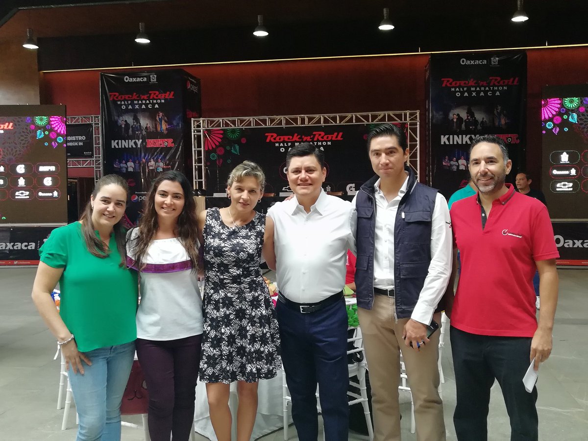 JuanCRiveraC's tweet photo. #Oaxaca se llenará de música y deporte, hoy en conferencia de prensa, se presentó el #RnROaxaca, que se llevará acabo el próximo 29 de abril en nuestra ciudad, forma parte de la gira de @RnRMexico. ¡No te lo puedes perder! https://t.co/uEfX1isMk1