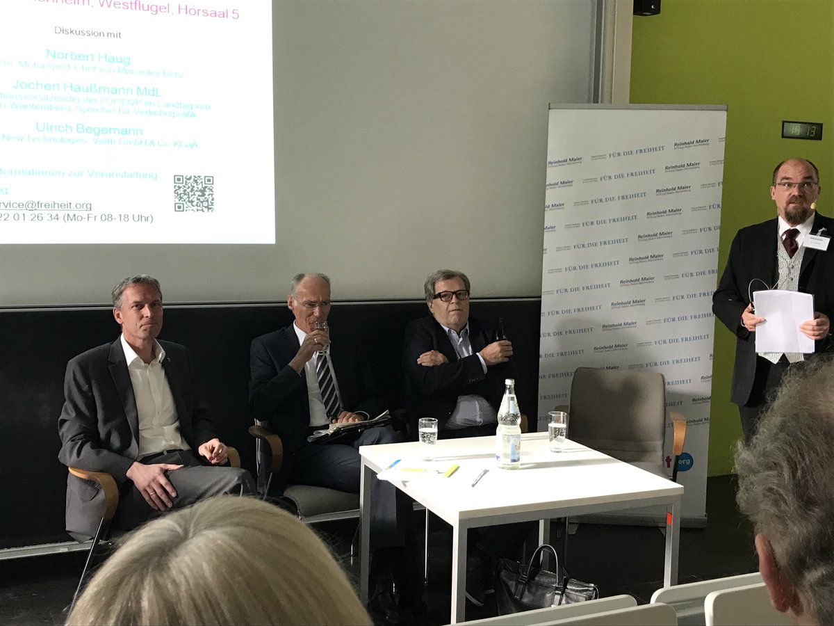 doQtorBen's tweet photo. Ex @Daimler Motorsport Chef Norbert Haug, hört nicht auf “Abmahnvereine” wie die @Umwelthilfe bei @LHG_BW #Feinstaub #Stuttgart https://t.co/hVBWso8MRh