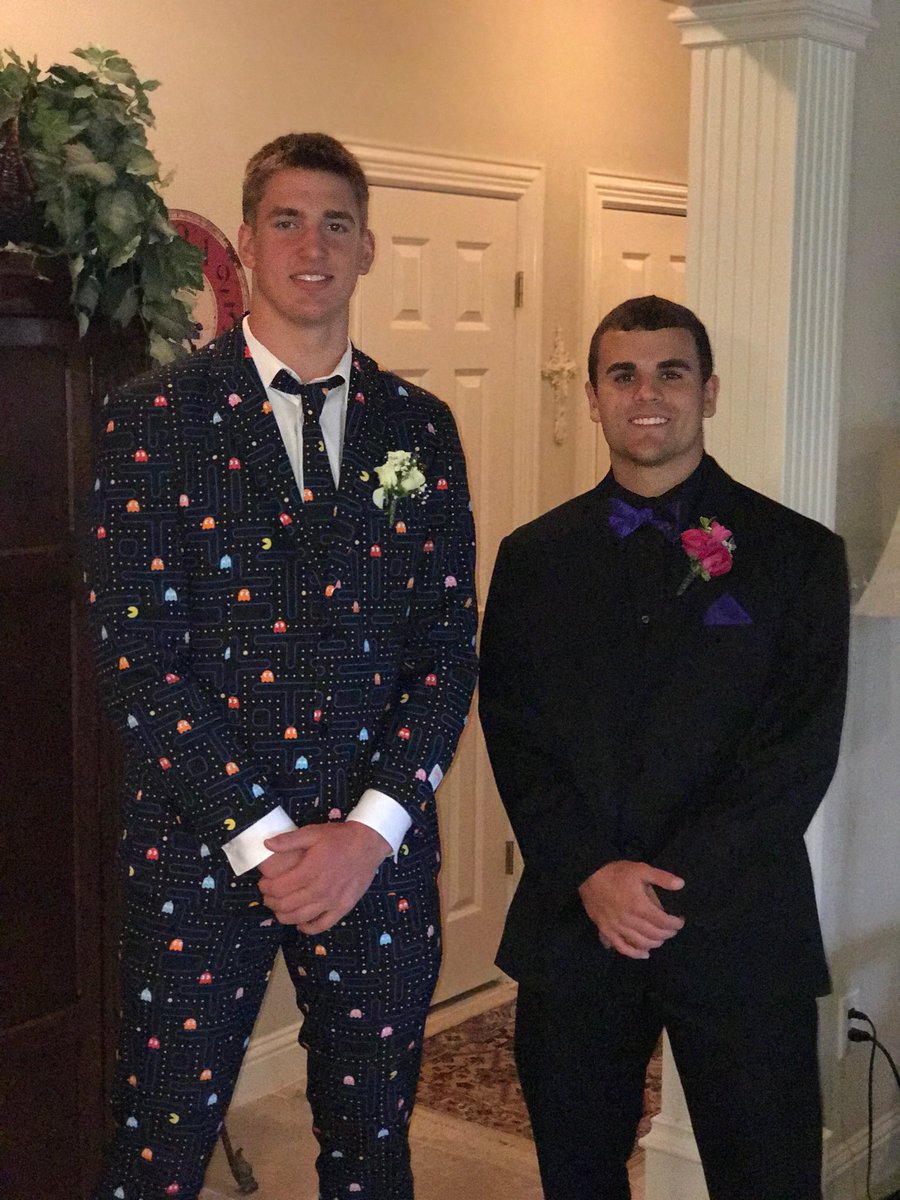 Happy Birthday to Scuba Steve himself🎊🎉🎈🎂 @claystevens7