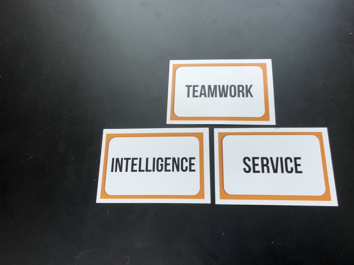 RachelAKooiker's tweet photo. ACS MS s's do a value-card sort from the POV of Bizstream to investigate/gain empathy before tackling the problem. @TeamBizStream #PBL #skills4success #designthinking #Futureprepd @OAISDfuturePREP @OAISD @wiecheln https://t.co/OnHSRDgYZH