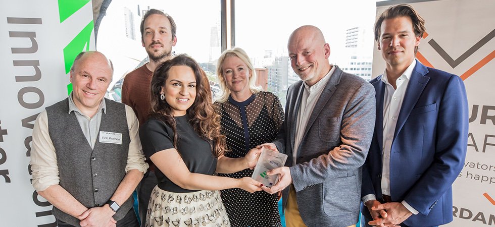 InnoQuarter's tweet photo. Tiledmedia haalt kleine € 2 mln. op voor baanbrekende Virtual Reality technologie die dataoverdracht met 80% reduceert bij streamen. Maakt hoogwaardige VR ervaringen beschikbaar via gebruikelijke internetverbindingen https://t.co/1bu7HJeSJ6 #IQCapital https://t.co/vpLJxTPSb8