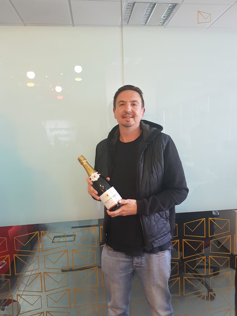 komal_helyer's tweet photo. Great to see @LukeaKnight our Senior Marketing Manager winning employee of the month! #winning @Pure360 #proud https://t.co/JNAj8A3Hfb