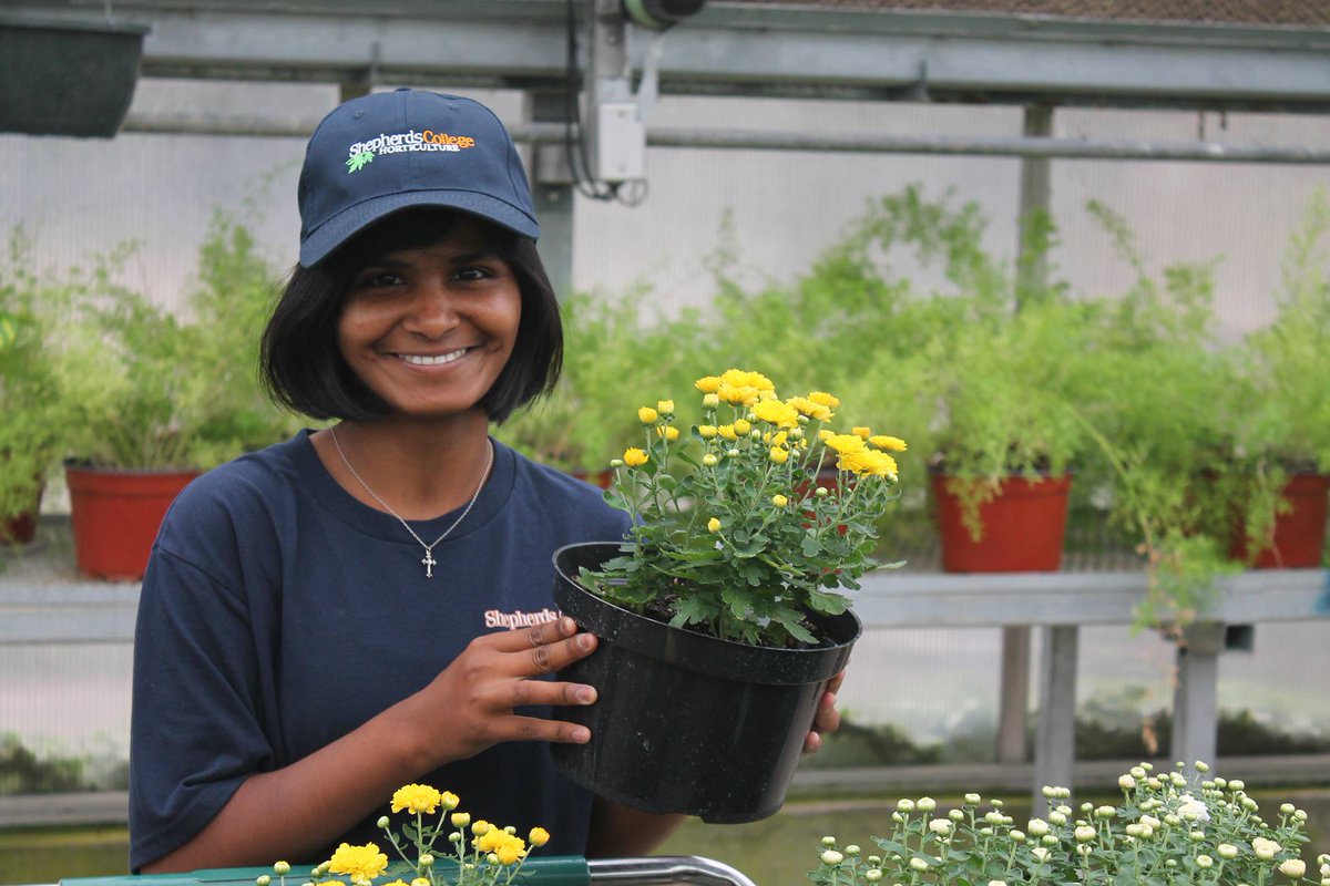 WIWNTV_68's tweet photo. Calling all gardeners to attend the #ShepherdsCollegeSpringGreenhouseSale tomorrow at 1p!
#ShepherdsCollege
1805 15th Ave, #UnionGroveWisconsin 53182
#WIWNTV #LeadershipUnionGrove #UnionGroveWI #MKE # #Gardening #Milwaukee #GreenHouse https://t.co/z1WMVwz9ES