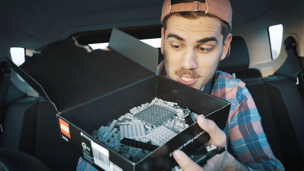 GoGoManTweet's tweet image. Už si videl nejakého YouTubera robiť QNA počas jazdy a ešte si aj skladať LEGO? 😀 #CrazyIdeas #NextLvl💩
VIDEO - youtu.be/hsGGBVK9w04