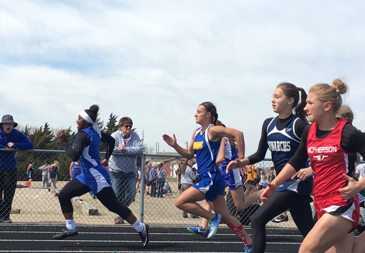 CoachBurrCMS's tweet photo. Kya Edwards 2nd in the 100 @ComancheCoyote https://t.co/7HyALQY1UG