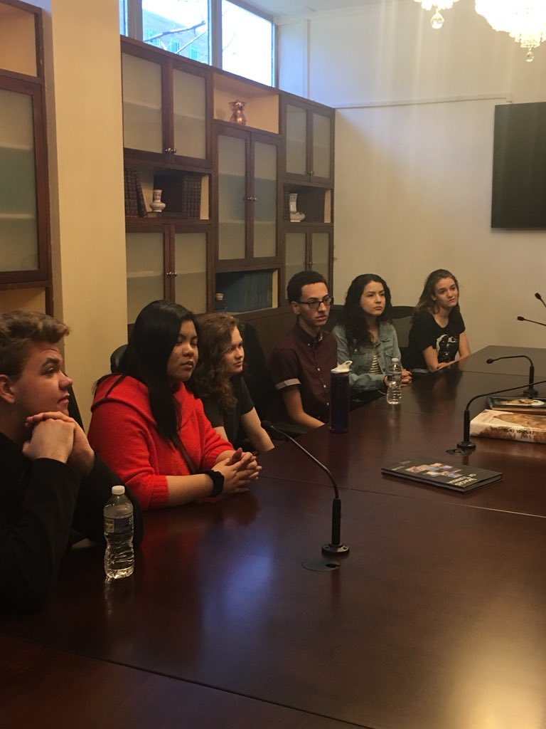 #jhhsfrenchclubrockstunisia #bridgingcultures #cafebonaparte <a href="/MikeDufrene30/">Mike Dufrene</a> @jvanheukelum @HandleyJudgesAP <a href="/msbohannan/">Barbara Bohannan</a>