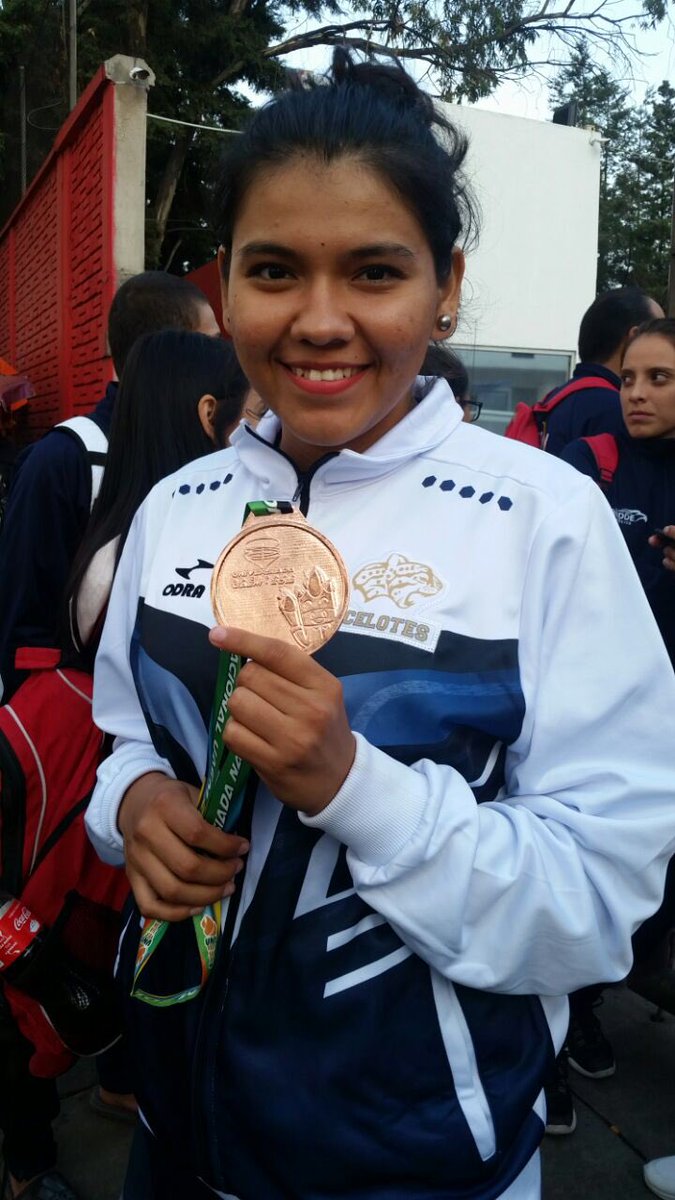 ContraPNoticias's tweet photo. La UNACH gana su primera medalla de bronce en la Universiada Nacional que se realiza en el Estado de México.
Fue la alumna Aisslin Morales del Ángel en la disciplina de Tae Kwon Do🥋quien obtuvo la medalla de bronce🥉 en la categoría de menos de 67 kg.
#OrgulloOcelote https://t.co/oSK4ZPicKe