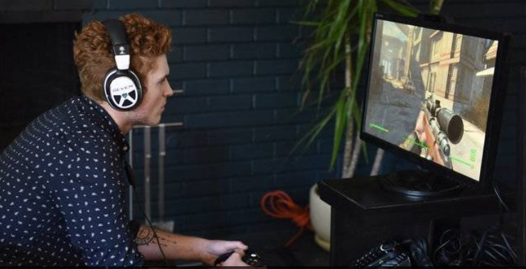 Parents, your kids can be awarded a $4,000 college scholarship just for playing video games bit.ly/2KfCz20?utm_so… https://t.co/jrcPQs6ky2
